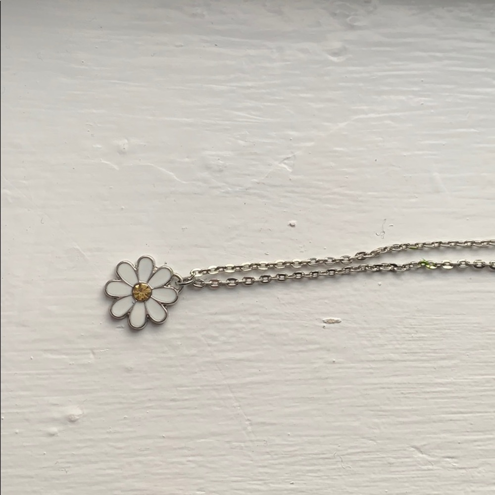 Daisy necklace